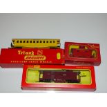 OO Gauge Model Railways: A group of rarer TRI-ANG American Outline rolling stock as lotted - G/VG in