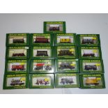 OO Gauge Model Railways: A group of REPLICA wagons as lotted - VG/E in G/VG boxes (17)