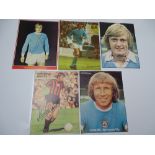 AUTOGRAPHS: 1960S /1980S FOOTBALLERS - MANCHESTER CITY FOOTBALL CLUB: A selection of 5 autographed