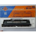 HO GAUGE MODEL RAILWAYS: A ROCO 4132B German Outline BR151 Electric locomotive in DB green