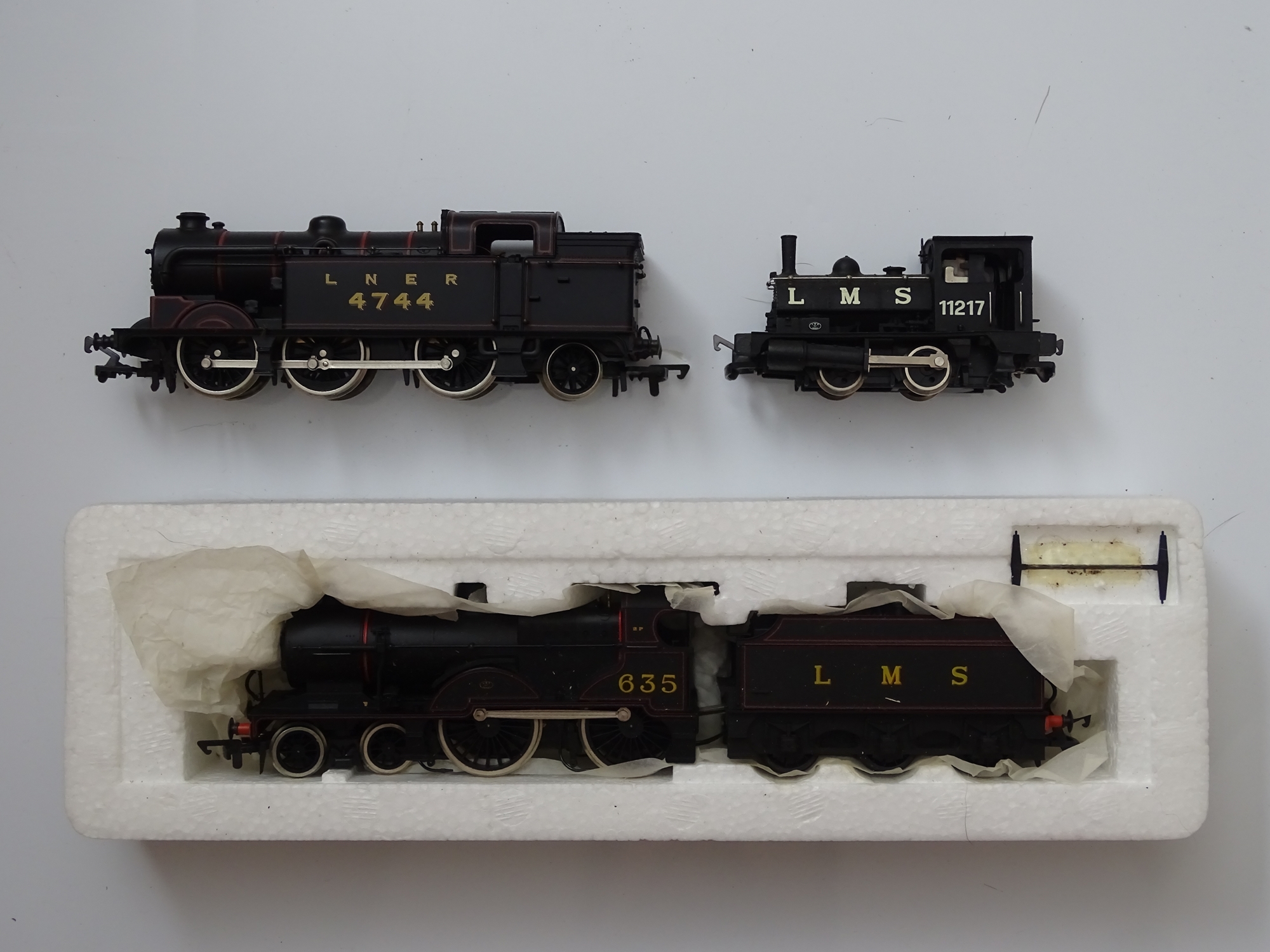 OO GAUGE MODEL RAILWAYS: A group of MAINLINE and DAPOL steam locomotives to include an LMS Pug, an