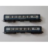 OO GAUGE MODEL RAILWAYS: A WRENN Brighton Belle 2-car electric multiple unit in BR blue/grey