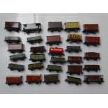 OO GAUGE MODEL RAILWAYS: A large box of unboxed HORNBY DUBLO wagons - F/G - (29)