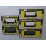 OO GAUGE MODEL RAILWAYS: A small group of rarer WRENN refrigerator vans to include: 3 x W5019X and 2