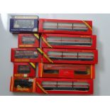 OO GAUGE MODEL RAILWAYS: A group of wagons by HORNBY and DAPOL - G/VG in G boxes (10)