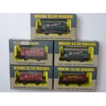 OO GAUGE MODEL RAILWAYS: A small group of rarer WRENN gunpowder vans with variations on standard