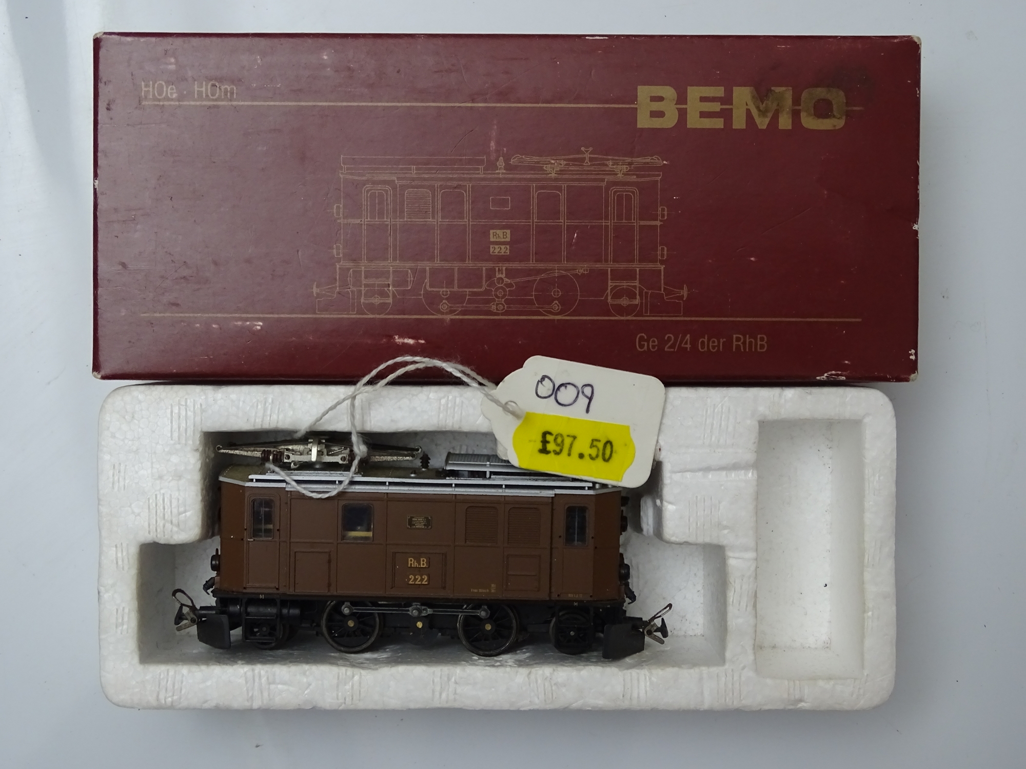 HOe GAUGE MODEL RAILWAYS: A BEMO HOe 1056 122 Swiss Outline Ge2/4 electric locomotive in RhB brown