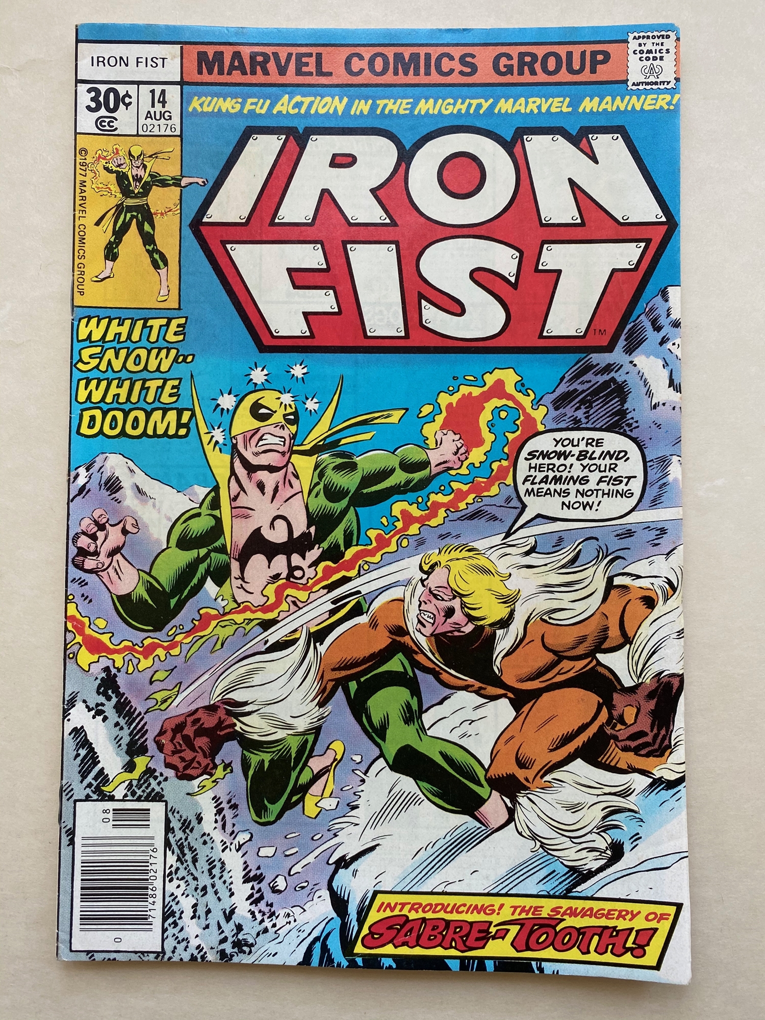 IRON FIST #14 - (1976 - MARVEL - CENTS Copy) - First appearance of Sabretooth - Al Milgrom cover