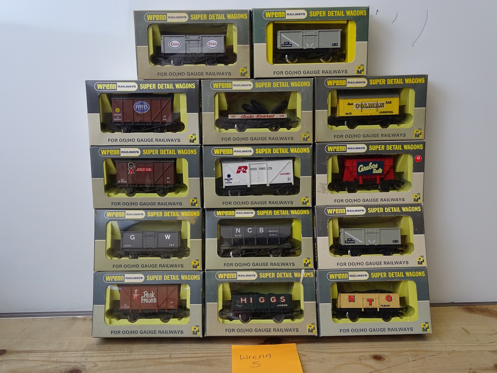 OO GAUGE MODEL RAILWAYS: A group of boxed WRENN wagons as lotted - VG/E in G/VG boxes (14) #5