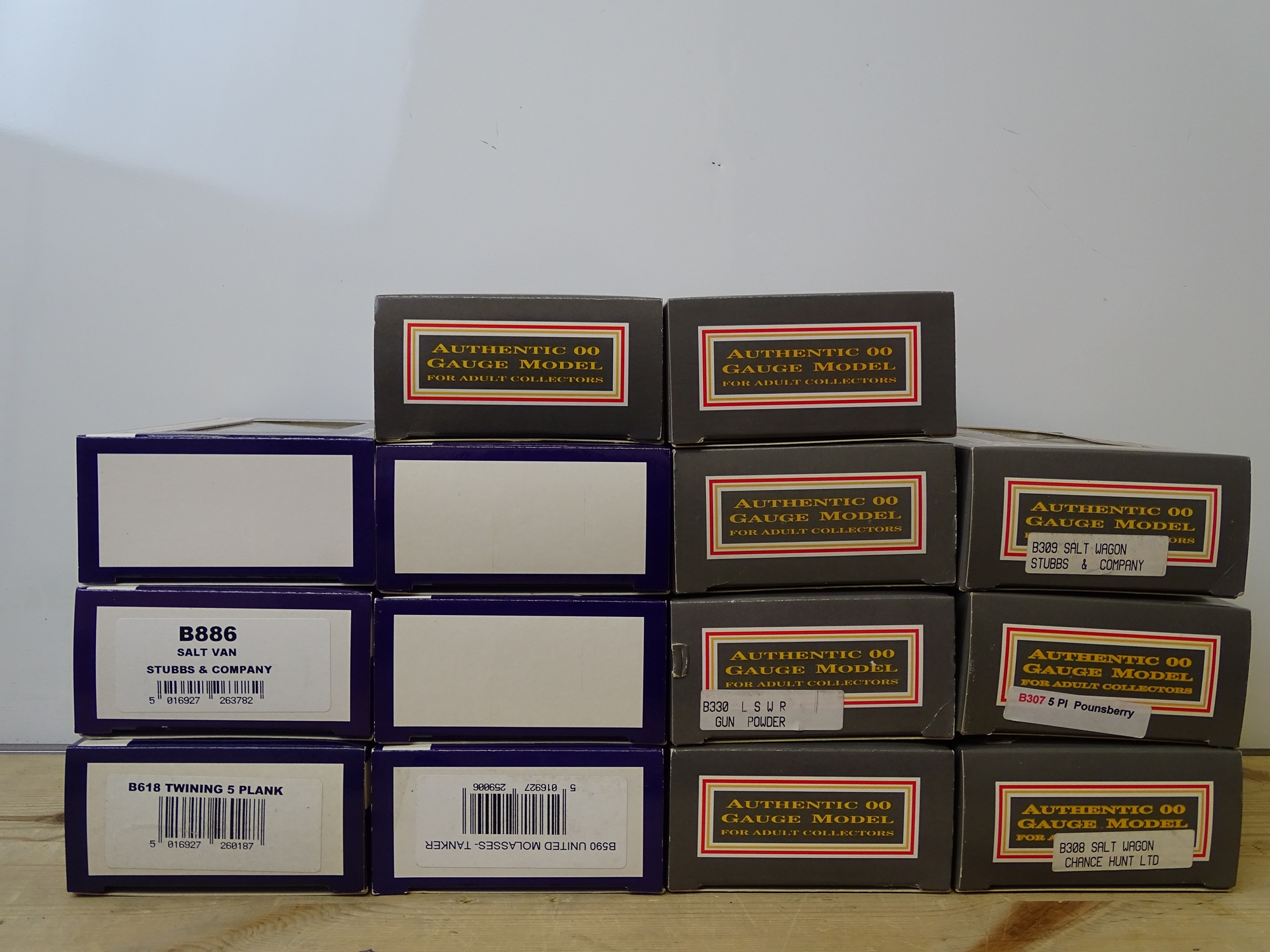 OO GAUGE MODEL RAILWAYS: A group of boxed DAPOL wagons as lotted - VG/E in G/VG boxes (14) #15 - Image 2 of 2