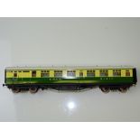 OO GAUGE MODEL RAILWAYS: A LAWRENCE Scale Models brass kit built LNER Green/cream Tourist Stock