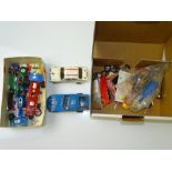 VINTAGE TOYS: A quantity of unboxed SCALEXTRIC cars to include a 1960s green BRM (vendor advises