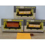 OO GAUGE MODEL RAILWAYS: A group of rarer WRENN prototype wagons to include: 2 x W5067 Amos Benbow