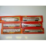 OO GAUGE MODEL RAILWAYS: A group of HORNBY Transcontinental coaches all in CP Rail livery, not all