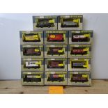 OO GAUGE MODEL RAILWAYS: A group of boxed WRENN wagons as lotted - VG/E in G/VG boxes (14) #2