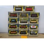 OO GAUGE MODEL RAILWAYS: A group of boxed WRENN wagons as lotted - VG/E in G/VG boxes (14) #16