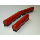 OO GAUGE MODEL RAILWAYS: An EVER READY battery operated Bakerloo line tinplate 3 car train - F/G (