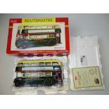 GENERAL DIECAST: A Sun Star 2907 1:24 Scale Routemaster bus model in Shillibeer livery - VG/E