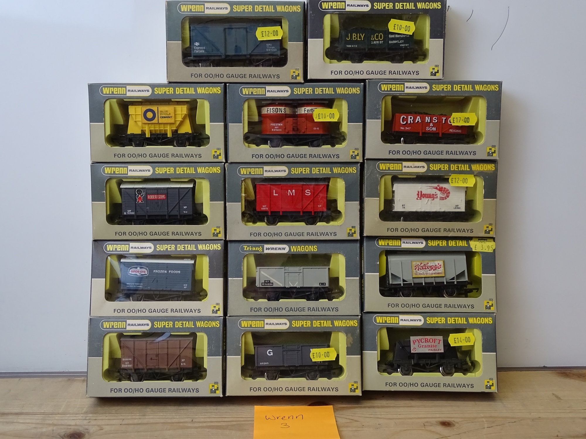 OO GAUGE MODEL RAILWAYS: A group of boxed WRENN wagons as lotted - VG/E in G/VG boxes (14) #3