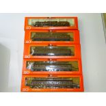 HO GAUGE MODEL RAILWAYS: A group of RIVAROSSI British release rolling stock to include a "Royal