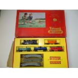 OO GAUGE MODEL RAILWAYS: A TRI-ANG RAILWAYS RKX transcontinental goods train set - G/VG in F box (