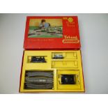 OO GAUGE MODEL RAILWAYS: A TRI-ANG RAILWAYS R3X Goods train set (incomplete) - G in F/G box