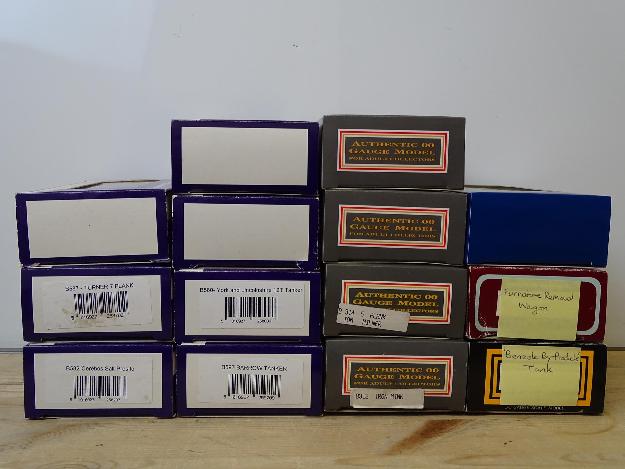 OO GAUGE MODEL RAILWAYS: A group of boxed DAPOL wagons as lotted - VG/E in G/VG boxes (14) #7 - Image 2 of 2
