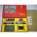 OO GAUGE MODEL RAILWAYS: A TRI-ANG RAILWAYS RBX passenger train set - G/VG in G box