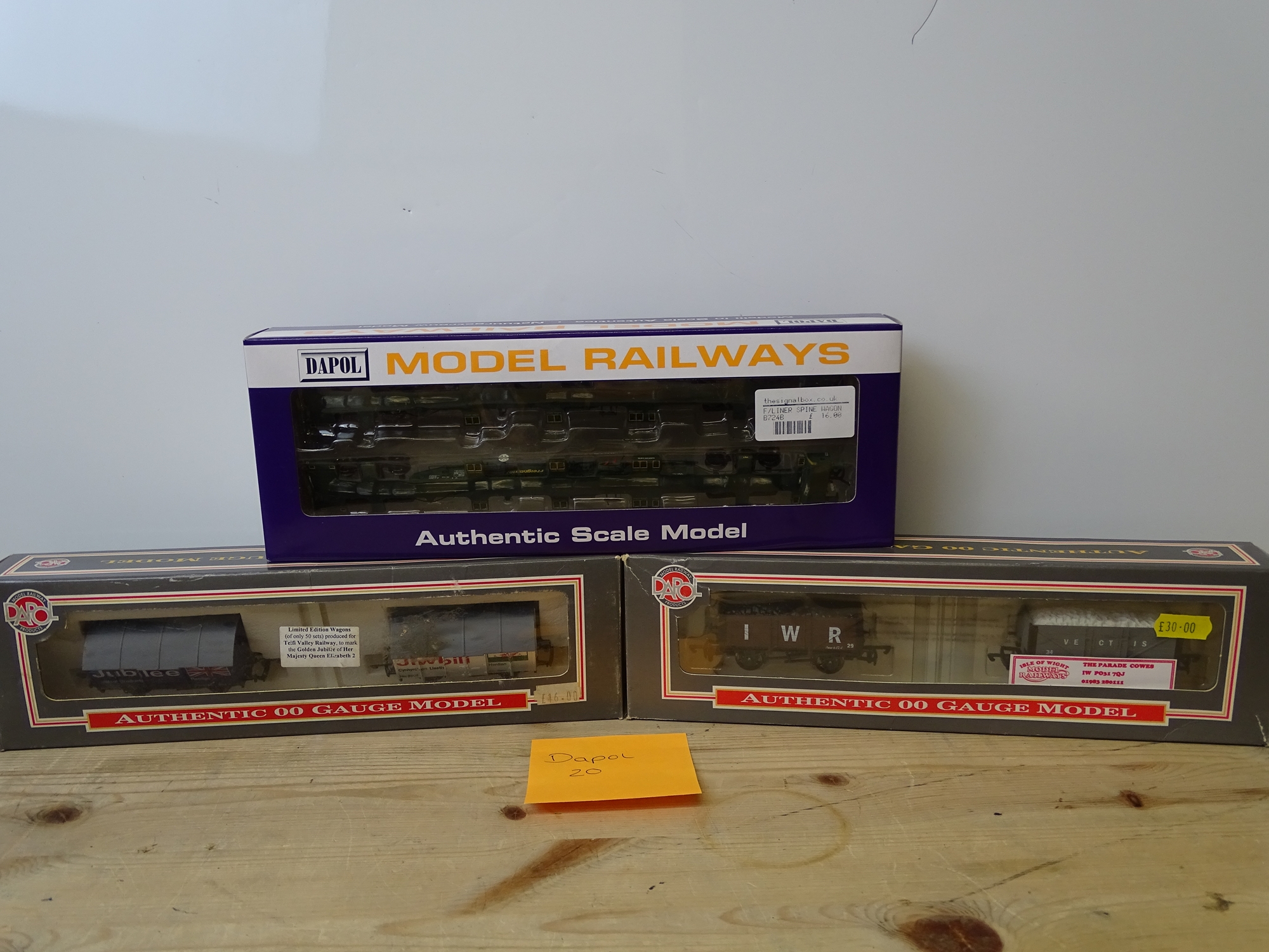 OO GAUGE MODEL RAILWAYS: A pair of DAPOL limited edition twin wagon packs together with a Spine