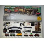 OO GAUGE MODEL RAILWAYS: A HORNBY RAILWAYS Eight Freight Set - G/VG in G box