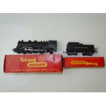 OO GAUGE MODEL RAILWAYS: A TRI-ANG R54/R32 Pacific Transcontinental steam loco in the rarer Canadian