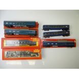 OO GAUGE MODEL RAILWAYS: A group of TRI-ANG (Australia) Transcontinental coaches in TransAustralia