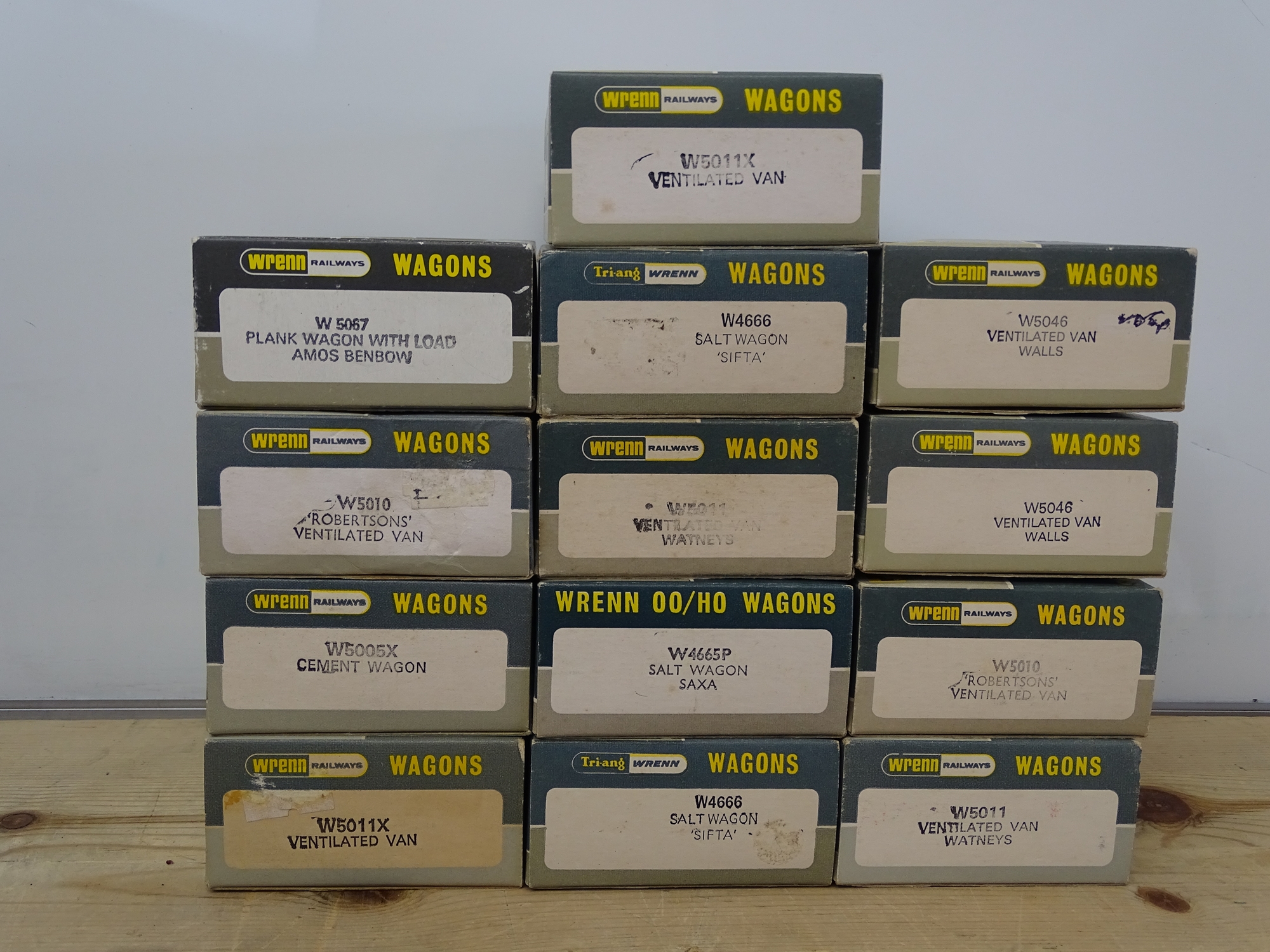 OO GAUGE MODEL RAILWAYS: A group of boxed WRENN wagons as lotted - VG/E in G/VG boxes (13) #18 - Image 2 of 2