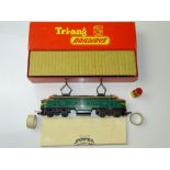 OO GAUGE MODEL RAILWAYS: A TRI-ANG R257 Transcontinental double ended electric loco in green /