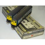 OO GAUGE MODEL RAILWAYS: A WRENN W3004/5 Brighton Belle 2 car multiple unit set in BR blue/grey - VG