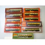 OO GAUGE MODEL RAILWAYS: A quantity of Great Western coaches by HORNBY, AIRFIX and LIMA - G/VG in