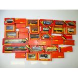 OO GAUGE MODEL RAILWAYS: A group of wagons by HORNBY (some part boxed) - G/VG in F/G boxes (32)