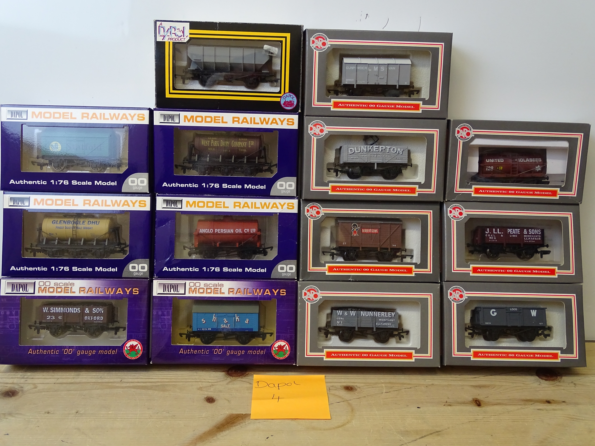 OO GAUGE MODEL RAILWAYS: A group of boxed DAPOL wagons as lotted - VG/E in G/VG boxes (14) #4