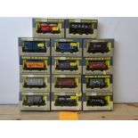 OO GAUGE MODEL RAILWAYS: A group of boxed WRENN wagons as lotted - VG/E in G/VG boxes (14) #7