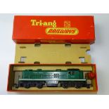 OO GAUGE MODEL RAILWAYS: A TRI-ANG R155 RS2 switcher diesel locomotive - early version in TRI-ANG