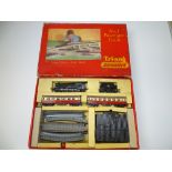 OO GAUGE MODEL RAILWAYS: A TRI-ANG RAILWAYS No. 1 Passenger train set - G in G box