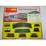 OO GAUGE MODEL RAILWAYS: A TRI-ANG HORNBY RS.51 'The Freightmaster' Set with plastic box inner- G/VG