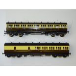 OO GAUGE MODEL RAILWAYS: A pair of LAWRENCE Scale Models compartment coaches in GWR brown/cream
