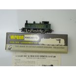 OO GAUGE MODEL RAILWAYS: A WRENN W2207 R1 Class steam tank locomotive in Southern green livery