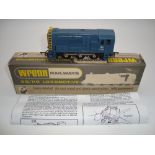 OO GAUGE MODEL RAILWAYS: A WRENN W2232 Class 08 diesel locomotive in BR blue numbered D3464 - VG