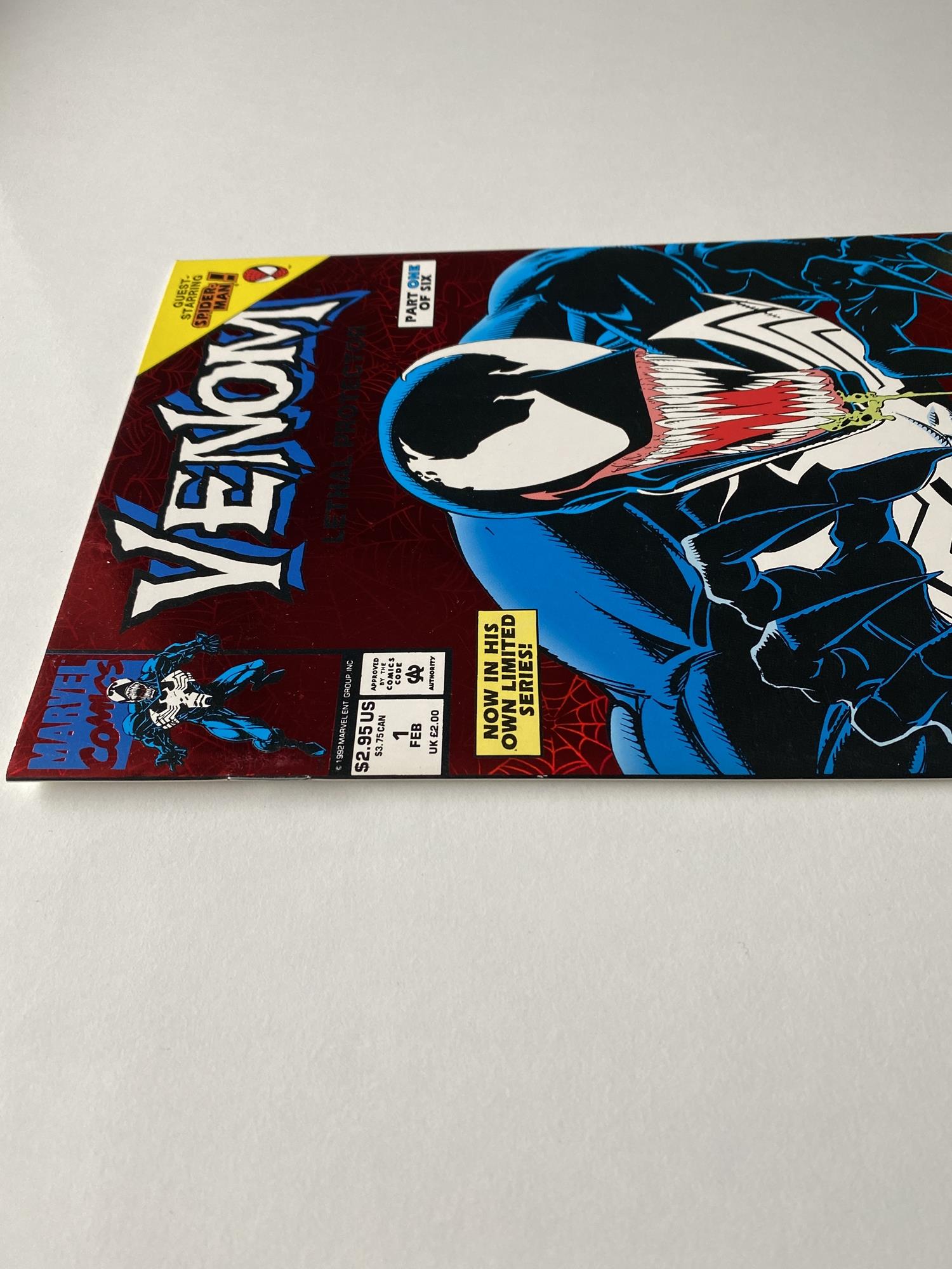 VENOM: LETHAL PROTECTOR # 1 (1993 - MARVEL - Cents/Pence Copy) - First Venom solo title + Spider-Man - Image 6 of 7