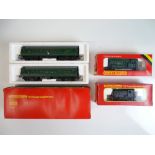 OO SCALE MODEL RAILWAYS: A HORNBY 2 car diesel rai