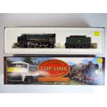 OO SCALE MODEL RAILWAYS: A HORNBY R317 Schools Cla