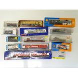 HO SCALE MODEL RAILWAYS: A mixed quantity of Europ