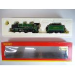 OO SCALE MODEL RAILWAYS: A HORNBY R2124 Schools Cl